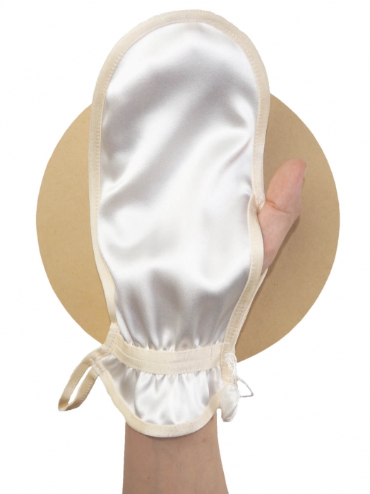 Шёлковая рукавица для массажа и полировки тела