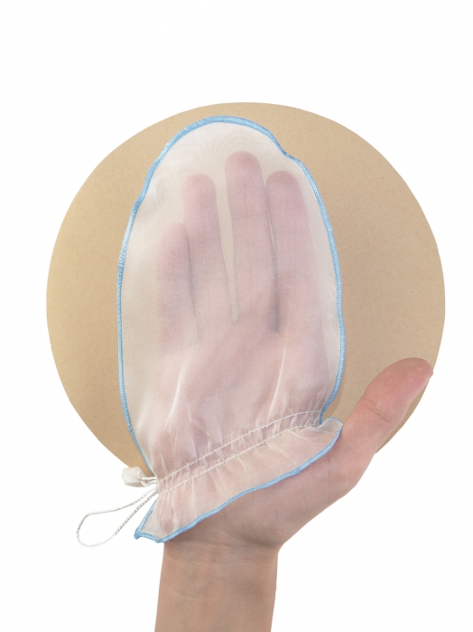 Мини-рукавица для умывания лица из шёлковой органзы (для сухой и чувствительной кожи), голубой