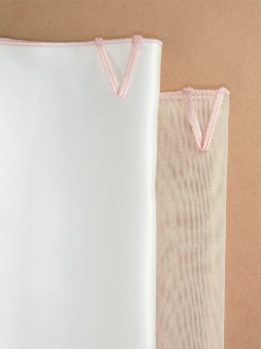 Шёлковый набор SILK & PEELING. Мини-полотенце + пилинг-салфетка для лица,  светло-розовый